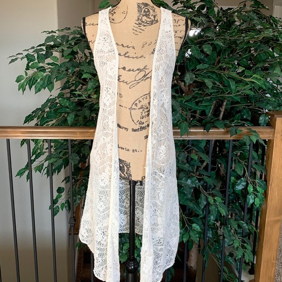 Alya Sweaters - Alya White Cardigan Vest